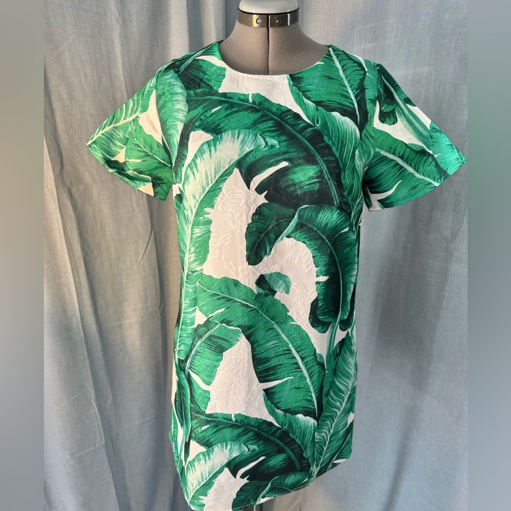 Vestique Emerald Leaf Pattern Dress